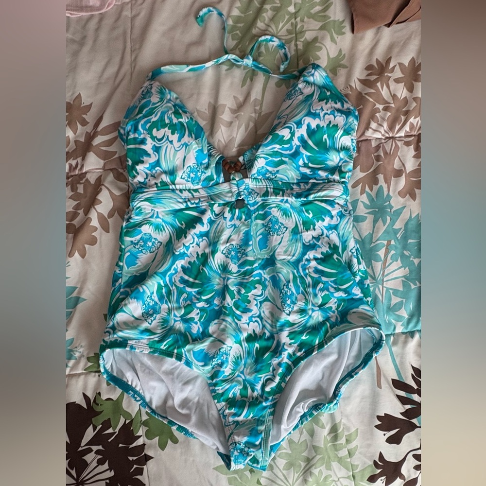 Swimwear in Blue and White Floral Pattern